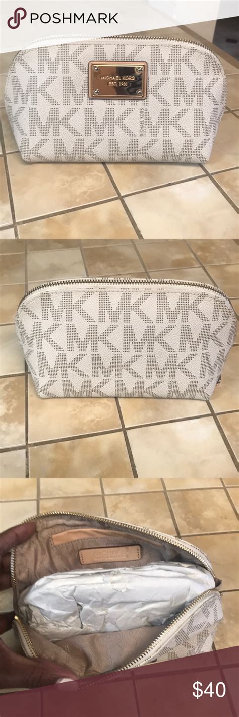 michael kors jet set cosmetic case